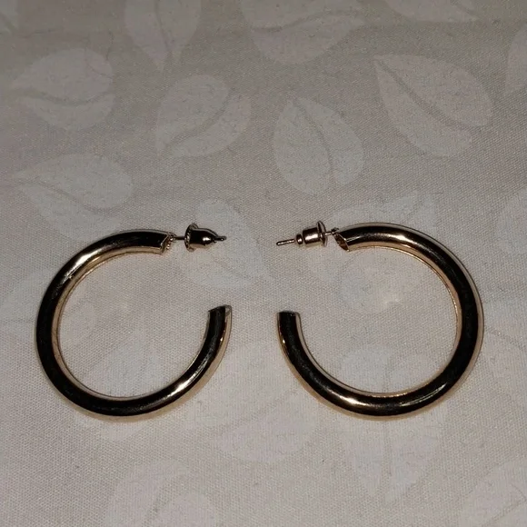 Pierced gold tone hollow hoop earrings - Picture 6 of 10